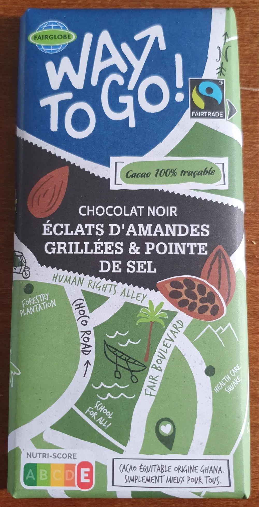 Chocolat noir, Éclats d'amandes grillées &amp; pointe de sel